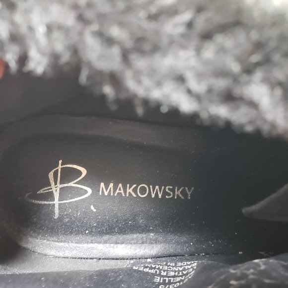 B. MAKOWSKY Women's Size 9m Black Solid Suede Wedges - Picture 7 of 11